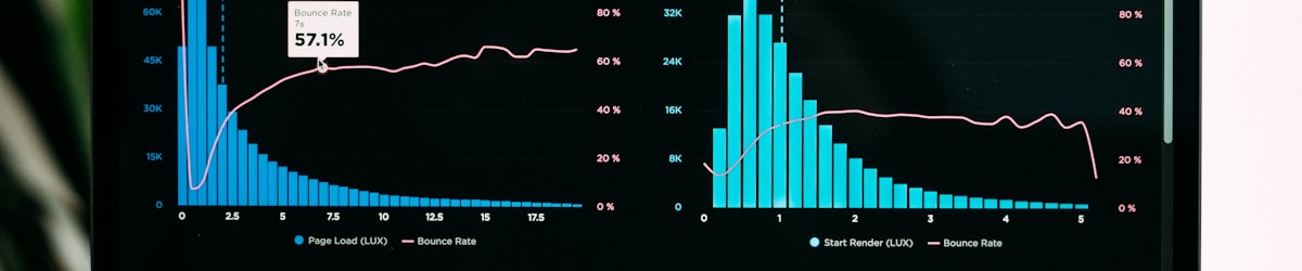 Ilustrasi keamanan siber dan perlindungan data pribadi di internet